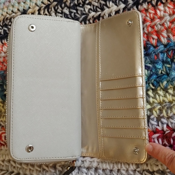 🍁LARGE GUESS WALLET WITH WRISTLET LIGHT GRAY/STONE COLOR - Picture 3 of 13